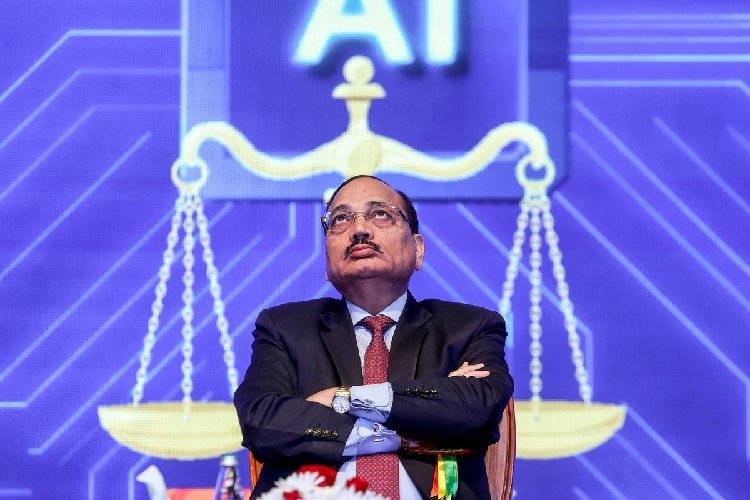 दल बदल पर सुप्रीम कोर्ट में याचिका खारिज, CJI सूर्यकांत ने लगाई फटकार!