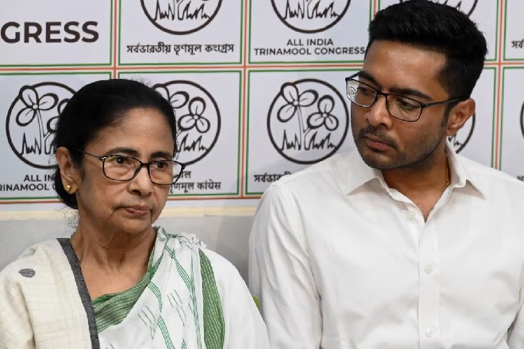 ममता को बड़ा झटका, TMC के तीन बैंक अकाउंट फ्रीज, निकासी-ट्रांसफर पर रोक