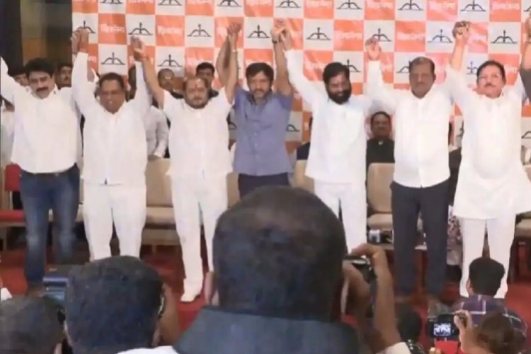 शिंदे का सिक्सर! उद्धव गुट के 6 लोकसभा सांसद हुए पार्टी में शामिल