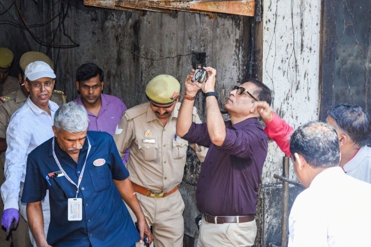 रहमान की बहन की योगी से मांग, लखनऊ अग्निकांड के आरोपियों के घर चले बुलडोजर