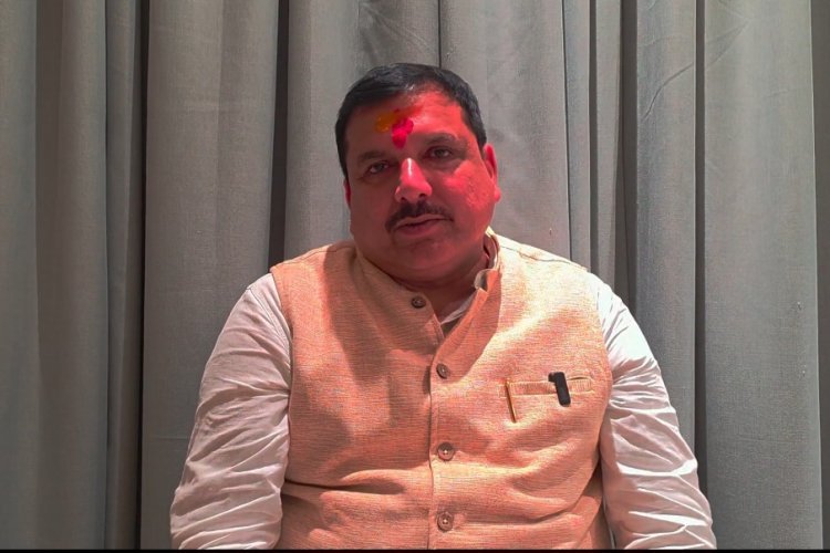 संजय सिंह ने 11 सबूत SIT को सौंपे, अनिल मिश्रा, चंपत राय पर बड़ा खुलासा!