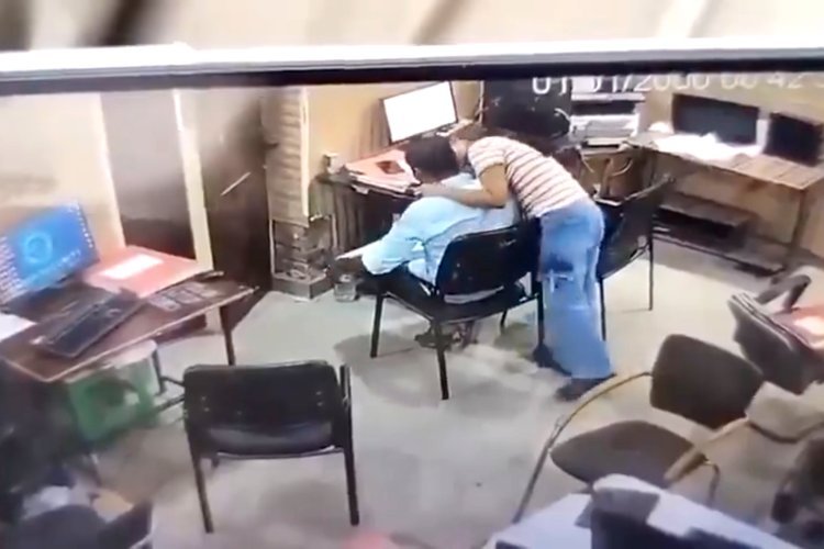 एक किस... और सस्पेंड हो गए कांस्टेबल! थाने में इश्क का सीसीटीवी वीडियो वायरल