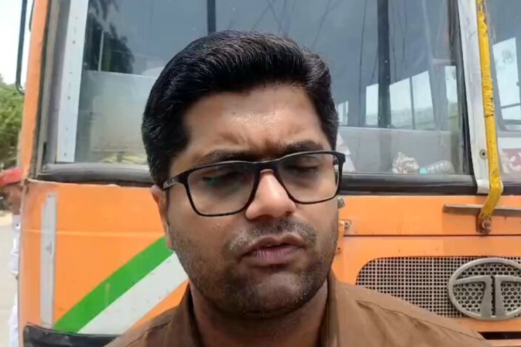 आर्मी मैन की सूझबूझ से बचीं 50 ज़िंदगियाँ, बस चला रहे ड्राइवर की हार्ट अटैक से मौत