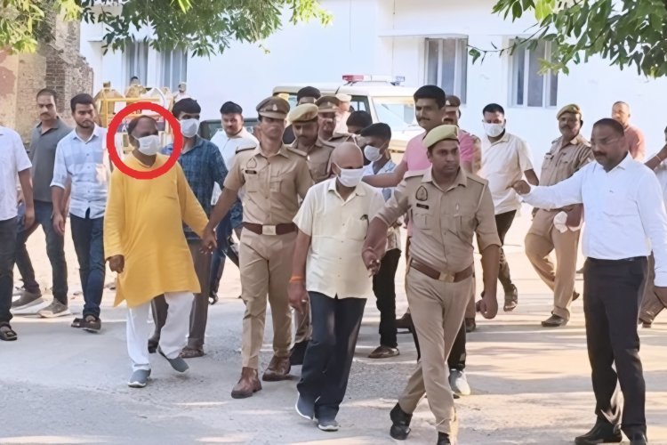 राम मंदिर चढ़ावा घोटाला में बड़ा खुलासा, फूड डिलीवरी और राइडर की नौकरी छोड़कर बन गए कैशियर, बनाई करोड़ो की संपत्ति