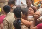 बांके बिहारी मंदिर में महिला कांस्टेबल का तांडव! मात्र 25 सेकंड में युवक को जड़ डाले 8 थप्पड़, मच गई अफरा-तफरी