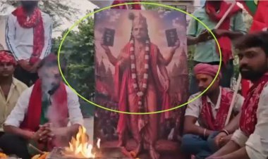 योगी की हिन्दुत्व हुंकार के बीच 'पोस्टर पॉलिटिक्स': राहुल बने परशुराम, तो अखिलेश का दिखा कृष्ण अवतार, जनता ने किया कटाक्ष