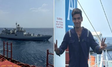 भारतीय नौसेना का शानदार ऑपरेशन! अदन की खाड़ी में डाकुओं को खदेड़ा, भारत के लिए 'क्रिटिकल' सामान ला रहे जहाज को बचाया