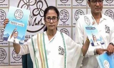 बागी गुट ने ठोंका दावा, खतरे में ममता बनर्जी का पार्टी चिन्ह, अमित शाह से पंगा पड़ा महंगा!