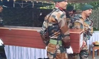 मणिपुर: नागा-कुकी संघर्ष का निशाना बनी असम रायफल्स, दो शहीद जवानों का राजकीय सम्मान से हुई अंतिम विदाई; 5 महीनों में 25 लोगों की हुई मौत