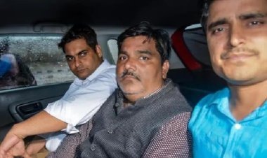 दिल्ली दंगा: IB अधिकारी अंकित शर्मा हत्याकांड में ताहिर हुसैन दोषी करार! कोर्ट का बड़ा फैसला