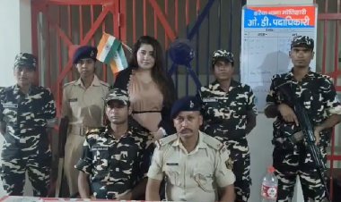 नेपाल बॉर्डर पर सनसनी! फर्जी आधार कार्ड लेकर भागते हुए पकड़ी गई उज्बेकिस्तान की महिला, 1 साल से मुंबई में रह रही थी