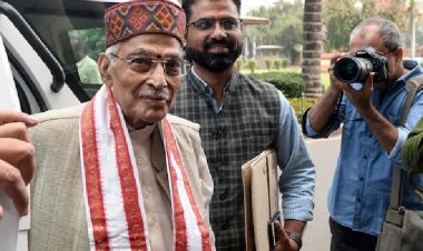 'छात्रों की चिंता जायज है, लाठी से नहीं सुलझेगी समस्या...' नीट विवाद पर BJP के वरिष्ठ नेता मुरली मनोहर जोशी का बड़ा बयान
