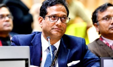खीरा सब्सिडी कांड वाले IAS नरेश पाल गंगवार बने देश के नए शिक्षा सचिव, पत्नी, बेटे और मां को दिया था 1.16 करोड़ की सब्सिडी