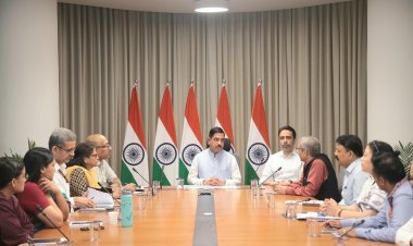 नए शिक्षा ने प्रह्लाद जोशी ग्रहण किया पदभार, कहा- PM मोदी के भरोसे पर हर हाल में खरा उतरूंगा