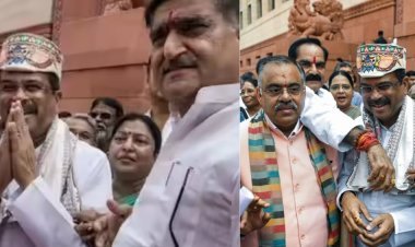 इस्तीफे के बाद संसद पहुंचे धर्मेंद्र प्रधान, NDA सांसदों ने पाग पहनाकर किया स्वागत