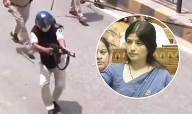 बिहार में AK-47 की गूंज पर फूटा डिंपल का गुस्सा, बोलीं- क्या छात्रों से ऐसे निपटेगी सरकार?