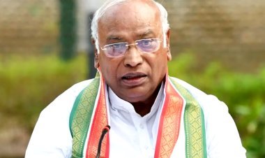 बजरंग दल को पीएफआई से जोड़ने वाला बयान पड़ा भारी, अब खड़गे को पंजाब में कोर्ट का वारंट जारी, बढ़ेगी मुश्किलें