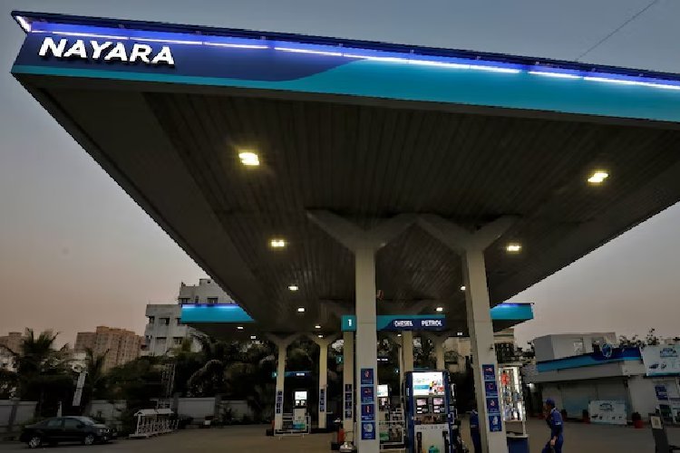 राहत की खबर! नायरा एनर्जी ने पेट्रोल ₹5 और डीजल ₹3 प्रति लीटर सस्ता किया