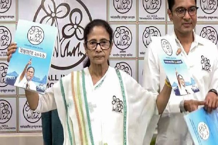 बागी गुट ने ठोंका दावा, खतरे में ममता बनर्जी का पार्टी चिन्ह, अमित शाह से पंगा पड़ा महंगा!
