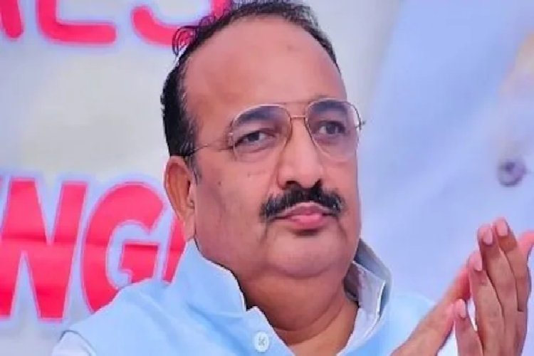 ''सड़क खुद बना लो...'' लखनऊ-कानपुर एक्सप्रेसवे टूटने पर UP मंत्री का विवादित बयान, विपक्ष ने भ्रष्टाचार का लगाया आरोप
