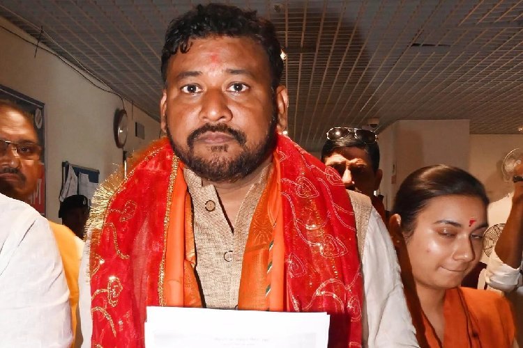 नामांकन के एक दिन बाद ही पीछे हटे! बांकीपुर से बीजेपी उम्मीदवार अभिषेक बंटी का चौंकाने वाला फैसला