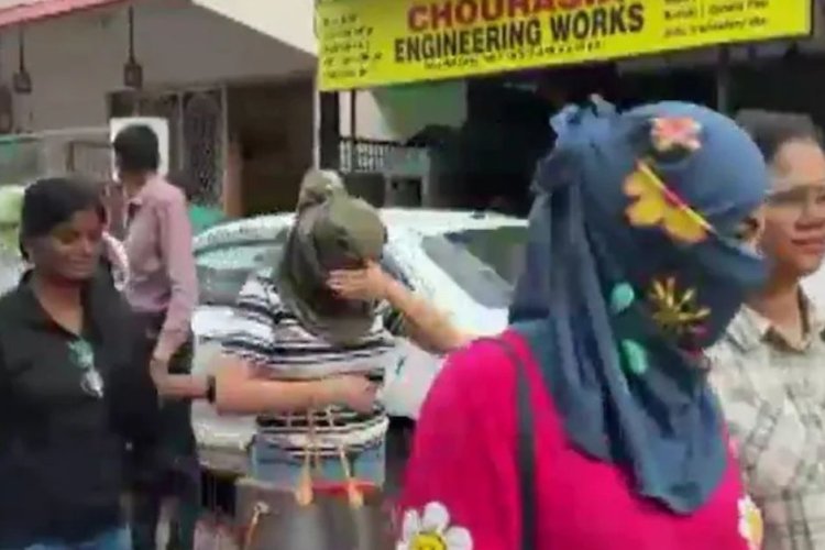 उज्बेकिस्तान से लाते लड़कियां, APP से होती बुकिंग, नागपुर में जिस्म फरोशी के धंधे का भंडाफोड़, दो विदेशी महिलाएं भी मिलीं