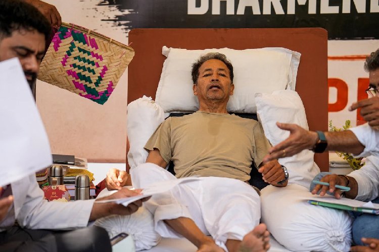 सोनम वांगचुक के अनशन पर हाई कोर्ट की चेतावनी! केंद्र-दिल्ली सरकार को तुरंत जवाब देने का आदेश