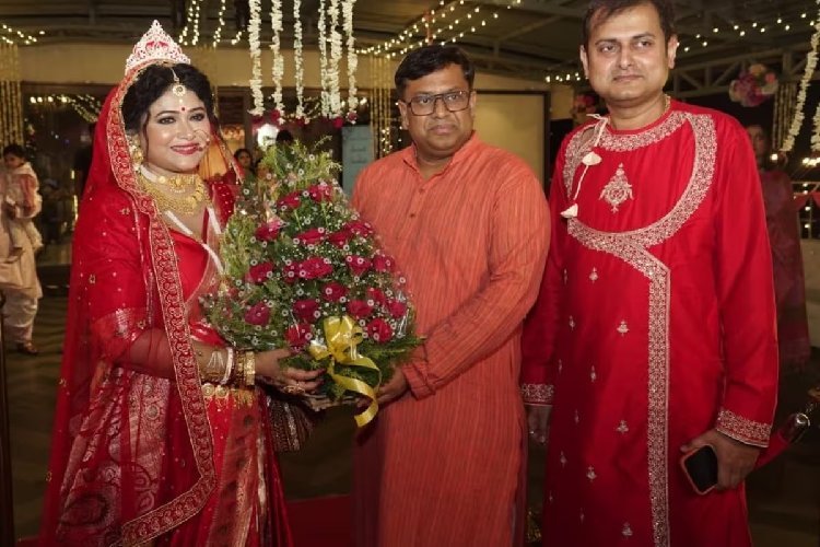 BJP नेता शंकुदेव पंडा ने पत्रकार स्वर्णाली से शादी, रिसेप्शन में पहुंचे CM शुभेंदु समेत कई बड़े नेता 