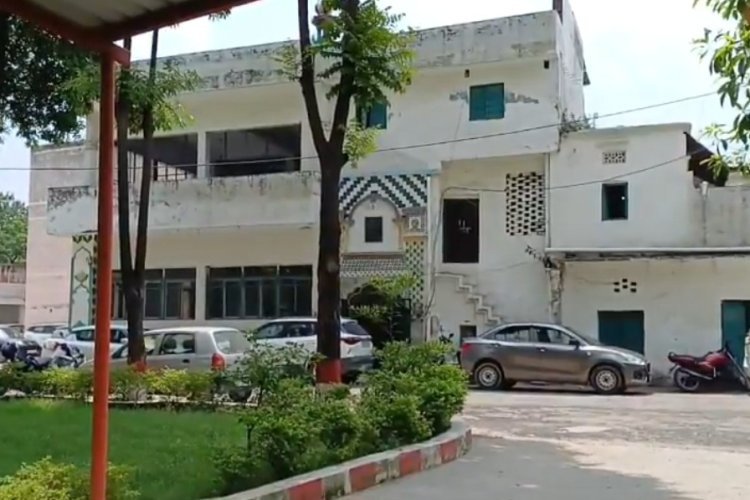 70 साल पुरानी मस्जिद पर चलेगा योगी का बुलडोजर, कोर्ट ने बताया अवैध कब्जा!
