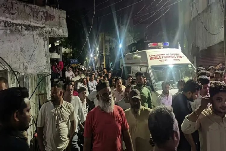 रायपुर में दहलाने वाली घटना: कर्ज वसूली एजेंटों से परेशान परिवार के 5 सदस्य मृत पाए गए!
