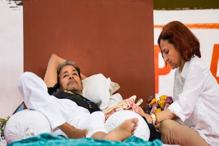 सफदरजंग पर भरोसा नहीं! सोनम वांगचुक को प्राइवेट अस्पताल शिफ्ट करने के लिए हाईकोर्ट पहुंचीं पत्नी गीतांजलि