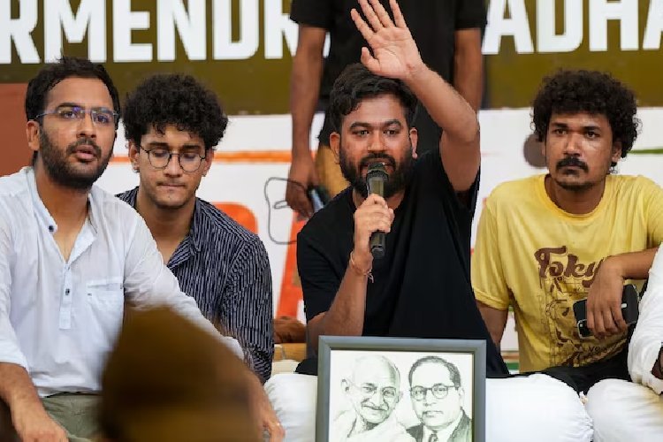 कोकरोच जनता पार्टी का बड़ा फैसला: संसद मार्च रद्द, लेकिन संघर्ष जारी; धरमेंद्र प्रधान के इस्तीफे की मांग 