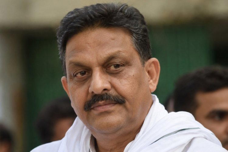 51 लाइसेंस और 145 हथियार! अफजाल अंसारी व असलहा बाबू सहित तीन पर FIR