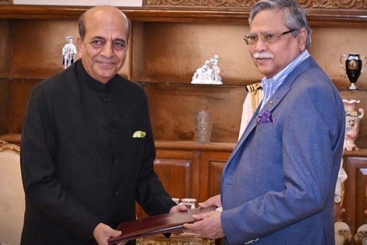 बांग्लादेश में एक फोन कॉल से बढ़ा सियासी तूफान! राष्ट्रपति शहाबुद्दीन ने दिया इस्तीफा, जाने इसके पीछे क्या है पूरी कहानी?
