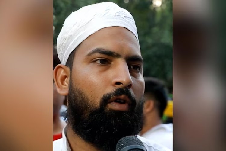 परिवार को हिरासत में लेकर दबाव? जंतर मंतर पर फ्री खाना बांटने वाले जुनैद का चौंकाने वाला आरोप