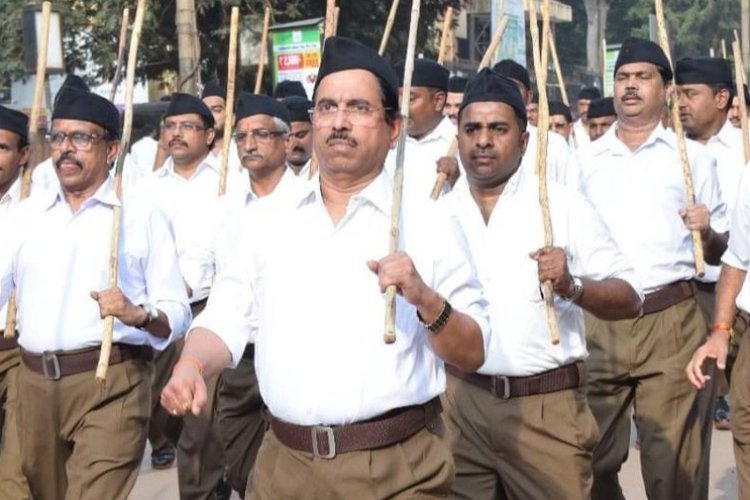 कौन हैं नए शिक्षा मंत्री प्रह्लाद जोशी? कितनी की है पढ़ाई, जानिए मोदी सरकार के संकटमोचक चेहरे की पूरी कहानी
