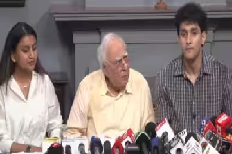 ''फिर बैठना पड़ेगा धरने पर...'' CJP का केंद्र को कड़ी चेतावनी, बिहार-बंगाल में छात्र गिरफ्तारियों पर भड़के