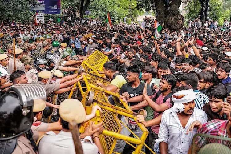 CJP प्रदर्शन पर सुप्रीम कोर्ट का बड़ा फैसला! नाबालिग छात्रों और बिना क्रिमिनल बैकग्राउंड वालों को रिहा करने के आदेश