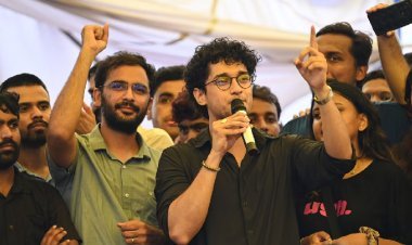 कॉकरोच जनता पार्टी के प्रवक्ता सौरव दास का डर: मेरे घर में यूट्यूबर्स और मीडिया वाले घुस गए, परिवार की सुरक्षा को खतरा