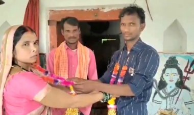 21 साल की शादी, 5 बच्चे... बीवी की बेवफाई से टूटा पति, मंदिर ले जाकर प्रेमी से ही करा दी शादी!