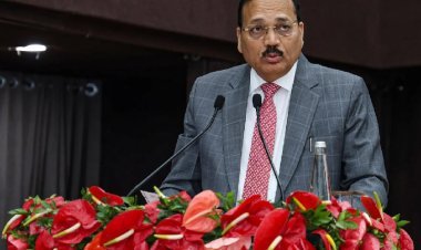 CJI सूर्यकांत का विरोध करने वाले छात्रों पर गिरी गाज, नहीं बन पाएंगे वकील