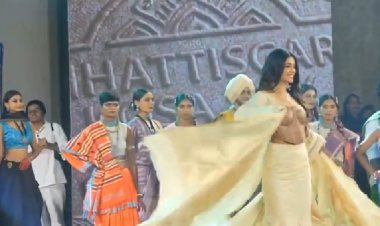 हथियार छोड़ कैटवॉक से जीत लिया दिल, पूर्व महिला नक्सलियों ने ट्राइबल फैशन शो में की शिरकत