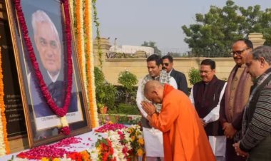 '6 दशक का सार्वजनिक जीवन रहा निष्कलंक': अटल बिहारी वाजपेयी की 8वीं पुण्यतिथि पर CM योगी ने दी श्रद्धांजलि, याद किया 'राष्ट्र प्रथम' का संकल्प