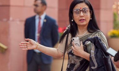 महुआ मोइत्रा के खिलाफ गिरफ्तारी वारंट जारी! धार्मिक भावनाएं आहत करने के आरोप में कोर्ट का बड़ा एक्शन
