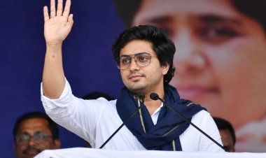 2027 से पहले बसपा का बड़ा दांव, पूर्वांचल में आकाश आनंद संभालेंगे मोर्चा, सपा को पहुंचेगा नुकसान