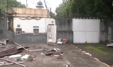 'तुमने हमारे हटाए, हमने तुम्हारे हटाए...' पाकिस्तान हाई कमीशन के बाहर तोड़फोड़ पर भारत का जवाब