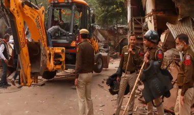 PM आवास के पास झुग्गियों को 6 हफ्ते में खाली करने का आदेश, सावदा घेवरा में होगा पुनर्वास