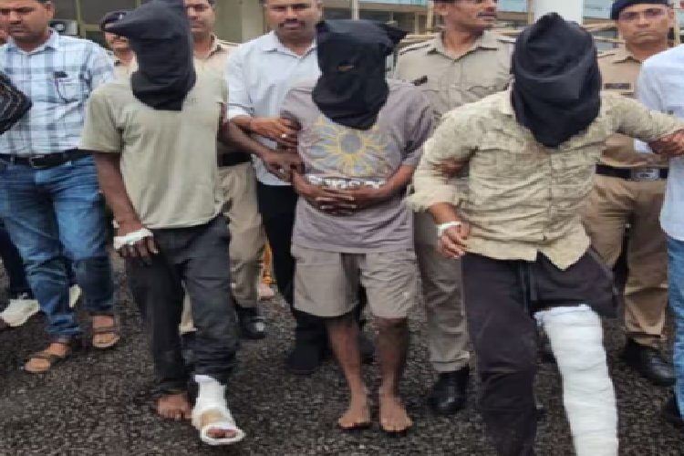 गुना की एसपी हितिका वासल का सख्त एक्शन! गैंगरेप की कोशिश करने वाले आरोपी 24 घंटे में लंगड़ाते हुए पेश, दो के पैर में प्लास्टर