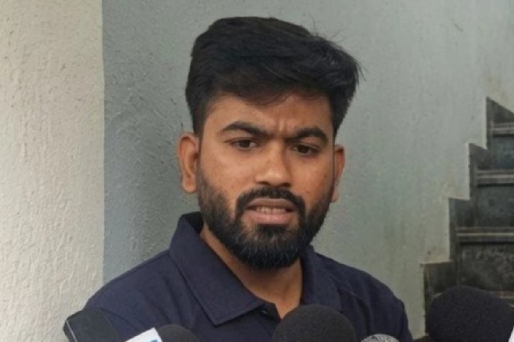अभिजीत दिपके का नया कैंपेन 'क्या बोलती पब्लिक'... कहा- 'शिक्षा मुनाफे का व्यापार बन गई'