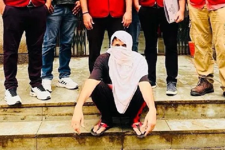 28 साल से फरार! हथकड़ी में भागकर बना डॉ. झटका, हरियाणा पुलिसकर्मी की हत्या का आरोपी दिल्ली पुलिस के हाथ लगा